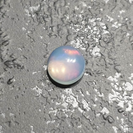 Opal z Etiopii kaboszon fi 5 mm nr 186