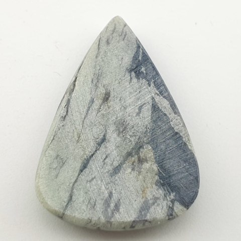 Kammereryt kaboszon 4,1x2,6 cm nr 18