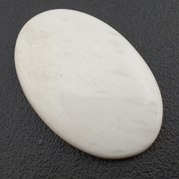 Skolecyt biały kaboszon 3,8x2,6 cm nr 22