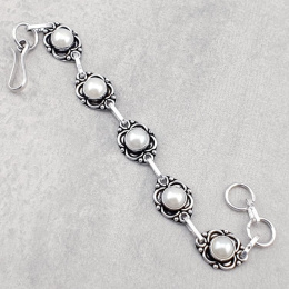 Bransoletka z imitacją perły w kolorze srebrnym