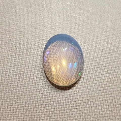 Opal z Etiopii kaboszon 9x7 mm nr 351