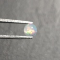 Opal z Etiopii kaboszon fi 5 mm nr 485