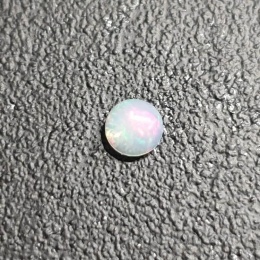 Opal z Etiopii kaboszon fi 5 mm nr 509