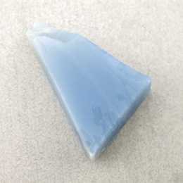 Opal niebieski cięty surowy 24x16 mm nr 89