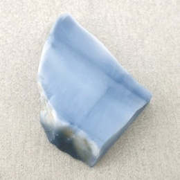 Opal niebieski cięty surowy 25x20 mm nr 55