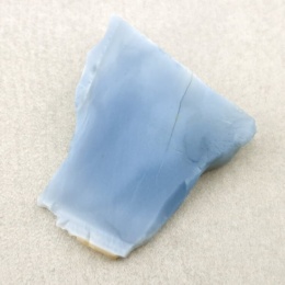 Opal niebieski cięty surowy 27x25 mm nr 32