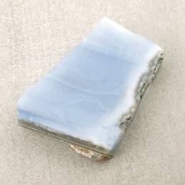 Opal niebieski cięty surowy 28x22 mm nr 69