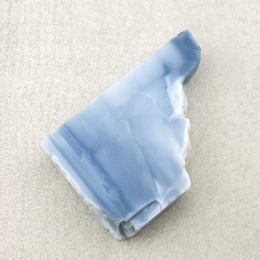 Opal niebieski cięty surowy 30x20 mm nr 77