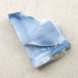 Opal niebieski cięty surowy 30x21 mm nr 51