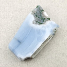 Opal niebieski cięty surowy 32x20 mm nr 76