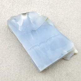 Opal niebieski cięty surowy 32x23 mm nr 38
