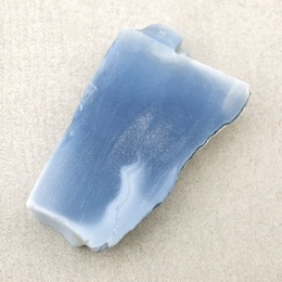 Opal niebieski cięty surowy 35x22 mm nr 79