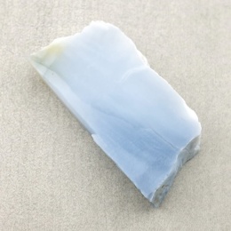 Opal niebieski cięty surowy 36x17 mm nr 50