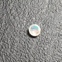 Opal z Etiopii kaboszon fi 4 mm nr 570