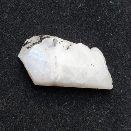 Kamień księżycowy kawałek polerowany 36x18 mm nr 5