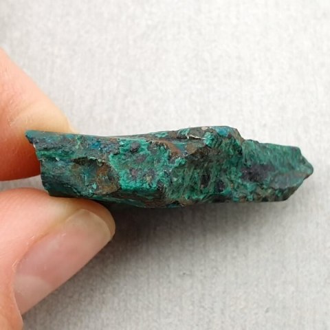 Chryzokola z azurytem cięta surowa 29x23 mm nr 76