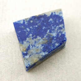 Lapis lazuli cięty surowy 18x17 mm nr 54