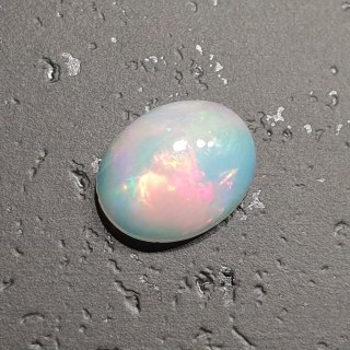 Opal z Etiopii kaboszon 10,05x7,92 mm nr 41