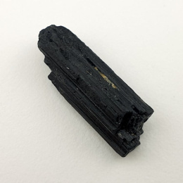 Czarny turmalin surowy 24x8 mm nr 528