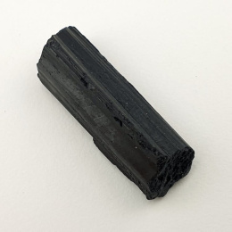 Czarny turmalin surowy 28x10 mm nr 430