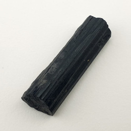 Czarny turmalin surowy 30x10 mm nr 417