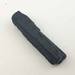 Czarny turmalin surowy 30x8 mm nr 311