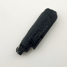 Czarny turmalin surowy 30x8 mm nr 363