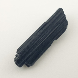 Czarny turmalin surowy 30x9 mm nr 373