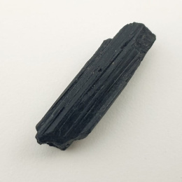 Czarny turmalin surowy 30x9 mm nr 401