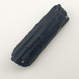 Czarny turmalin surowy 35x11 mm nr 288