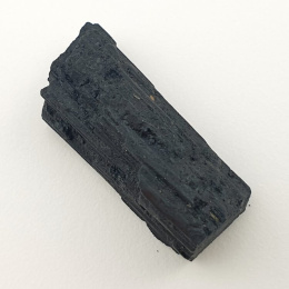 Czarny turmalin surowy 35x15 mm nr 286