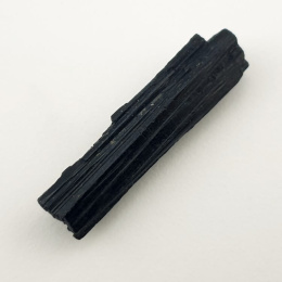 Czarny turmalin surowy 35x9 mm nr 344