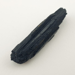 Czarny turmalin surowy 36x10 mm nr 289