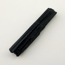 Czarny turmalin surowy 36x8 mm nr 522