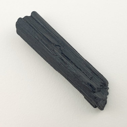 Czarny turmalin surowy 39x10 mm nr 292