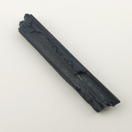 Czarny turmalin surowy 41x7 mm nr 330
