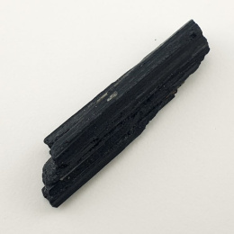 Czarny turmalin surowy 43x11 mm nr 301