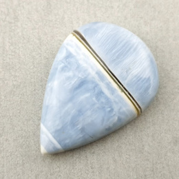 Opal niebieski kaboszon 30x21 mm nr 273