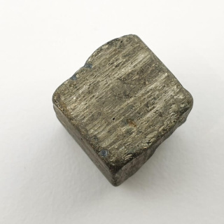 Piryt bryłka z dziurką 14x13 mm nr 48