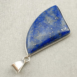 Lapis lazuli zawieszka 29x23 mm nr 81