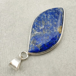 Lapis lazuli zawieszka 37x21 mm nr 113