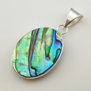 Paua abalone zawieszka 27x21 mm nr 210