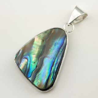 Paua abalone zawieszka 29x22 mm nr 166