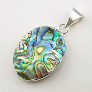 Paua abalone zawieszka 29x22 mm nr 192