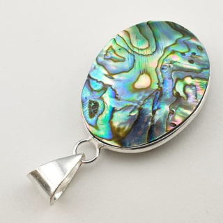 Paua abalone zawieszka 29x22 mm nr 192