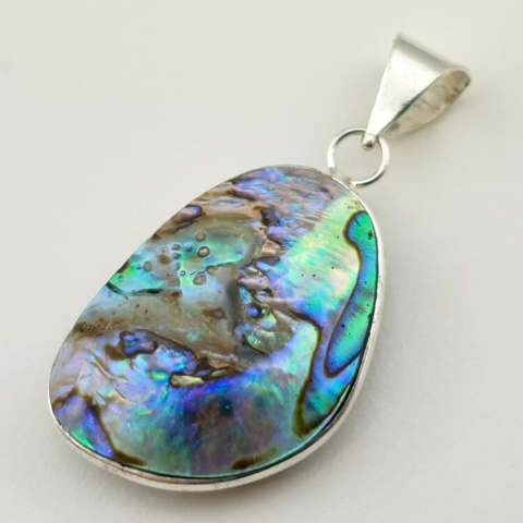 Paua abalone zawieszka 29x22 mm nr 196