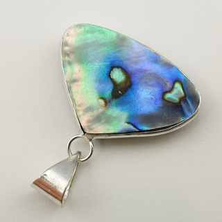 Paua abalone zawieszka 31x22 mm nr 199