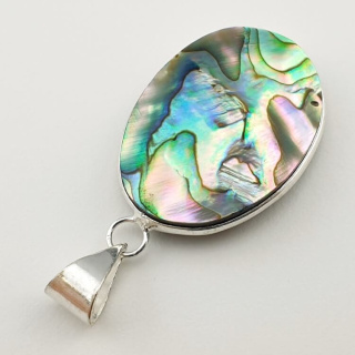 Paua abalone zawieszka 31x23 mm nr 149