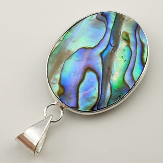 Paua abalone zawieszka 31x25 mm nr 157