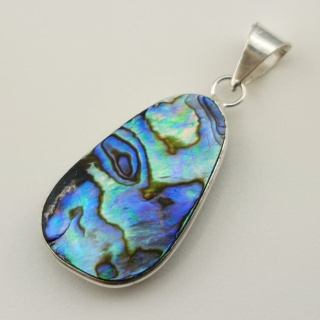 Paua abalone zawieszka 32x19 mm nr 126